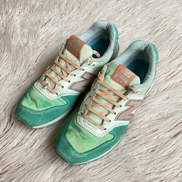 ⛔️Sold⛔️New Balance 996 women sneakers runners shoes AU6 - Picture 2 of 9